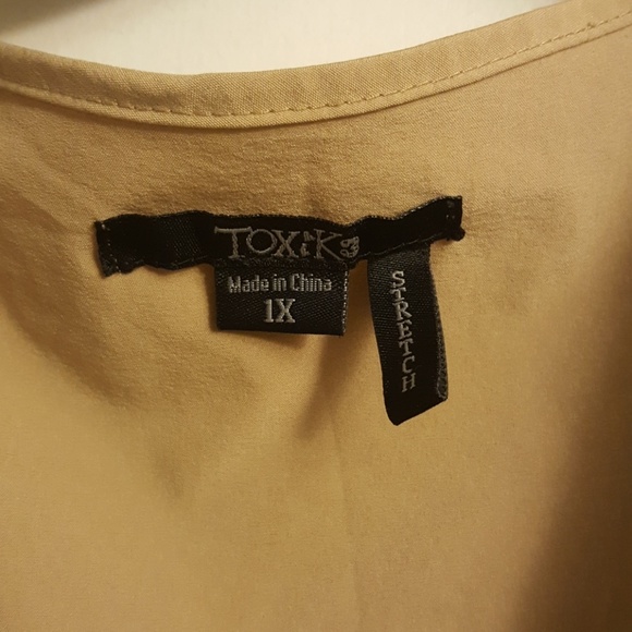 Cropped Jumpsuit with zipper & fringe details - Picture 5 of 5